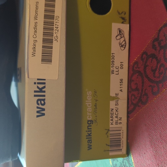 Walking Cradles Karen sandals leather black silver metallic Women's 9 N NEW NIB - Picture 10 of 10